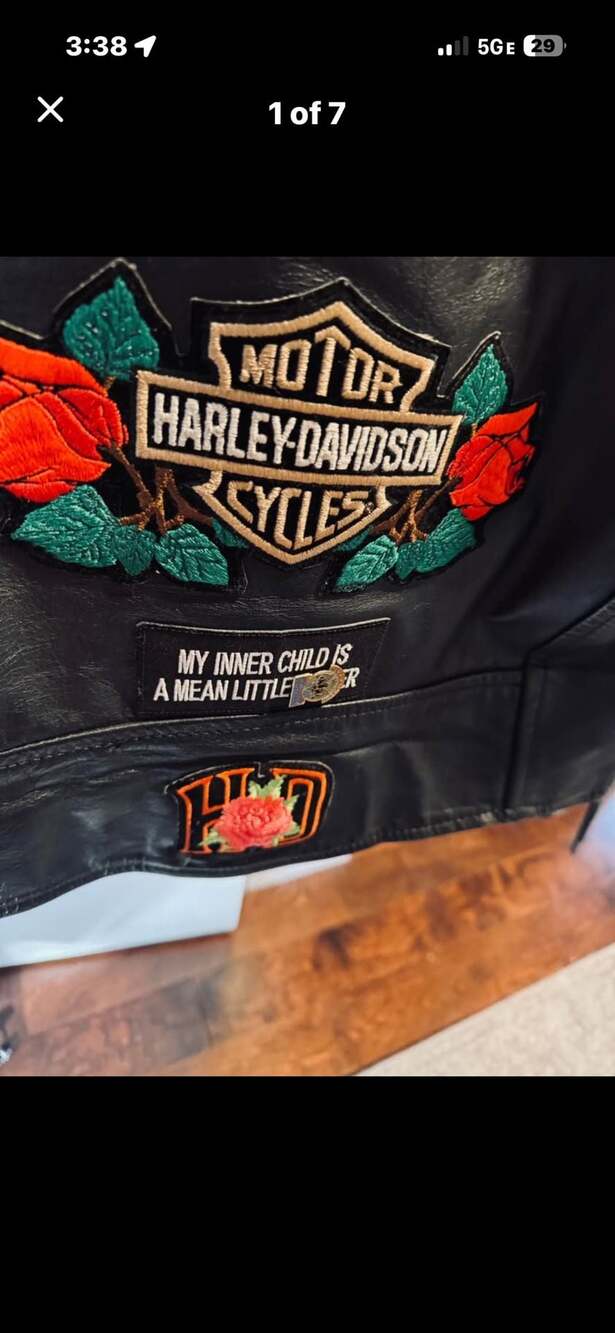 Wilsons Leather Motorcycle Jacket with Harley-Davidson Back Patches - Picture 6 of 9